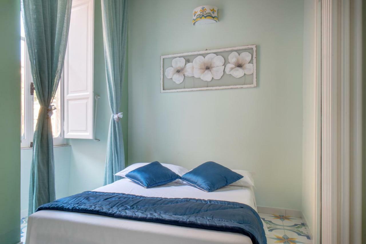 Regina Elena Bed & Breakfast Naples Exterior photo