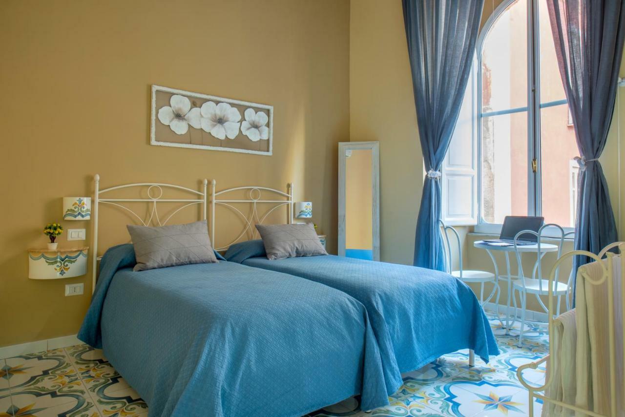 Regina Elena Bed & Breakfast Naples Exterior photo
