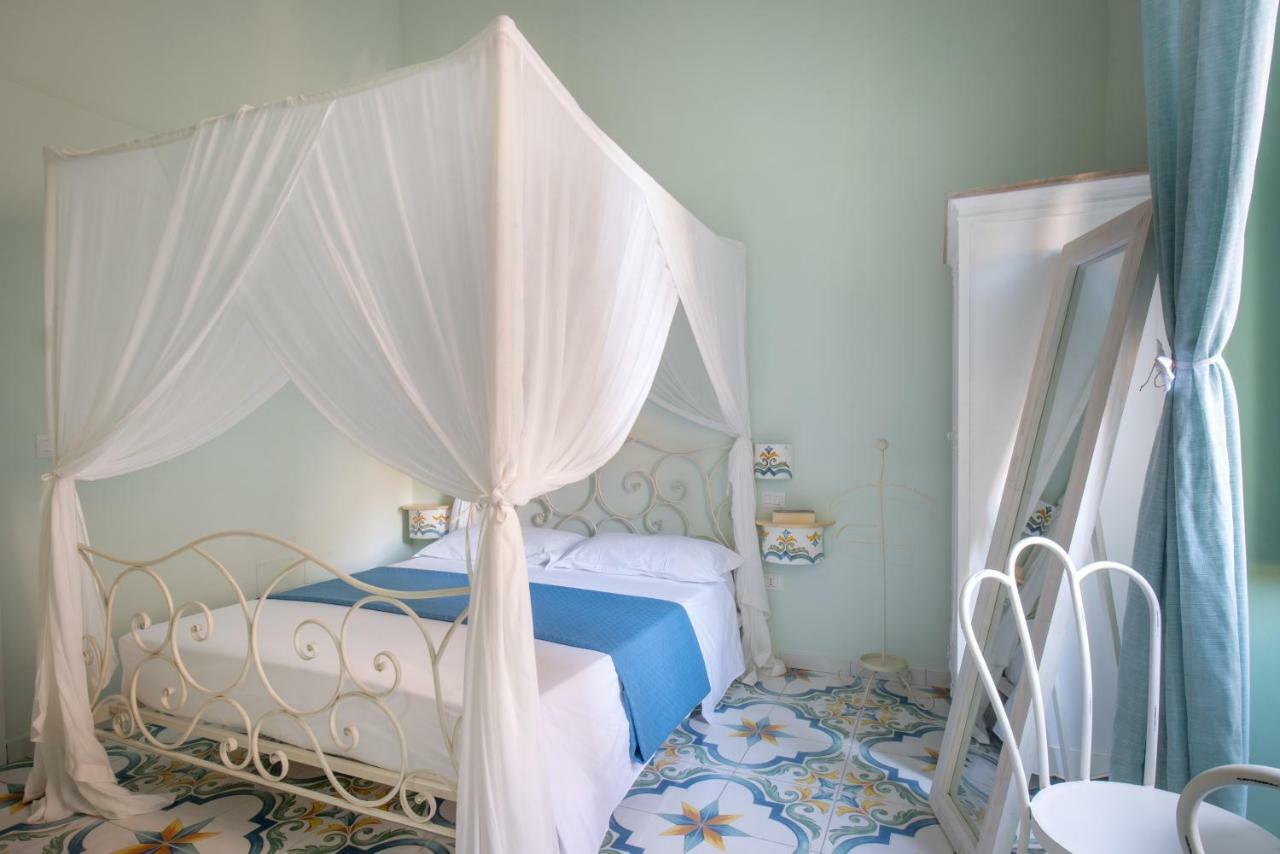 Regina Elena Bed & Breakfast Naples Exterior photo